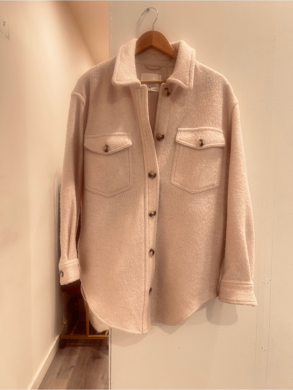 Wilfred Aritzia - Women's Cream Button-Front Shacket Jacket